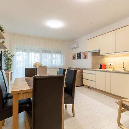 Leda Apartmanok By Bltn Siófok Exteriér fotografie