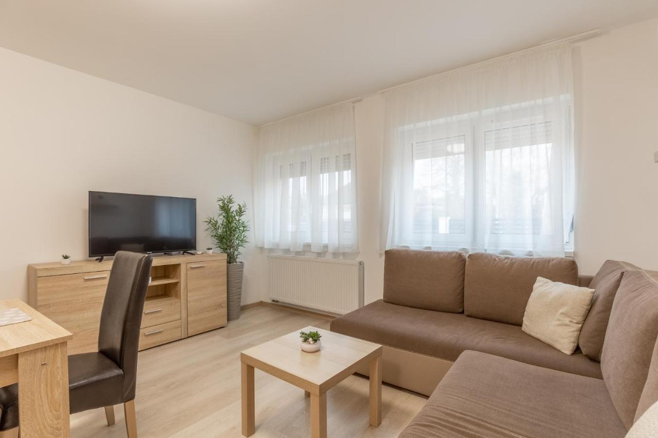 Leda Apartmanok By Bltn Siófok Exteriér fotografie